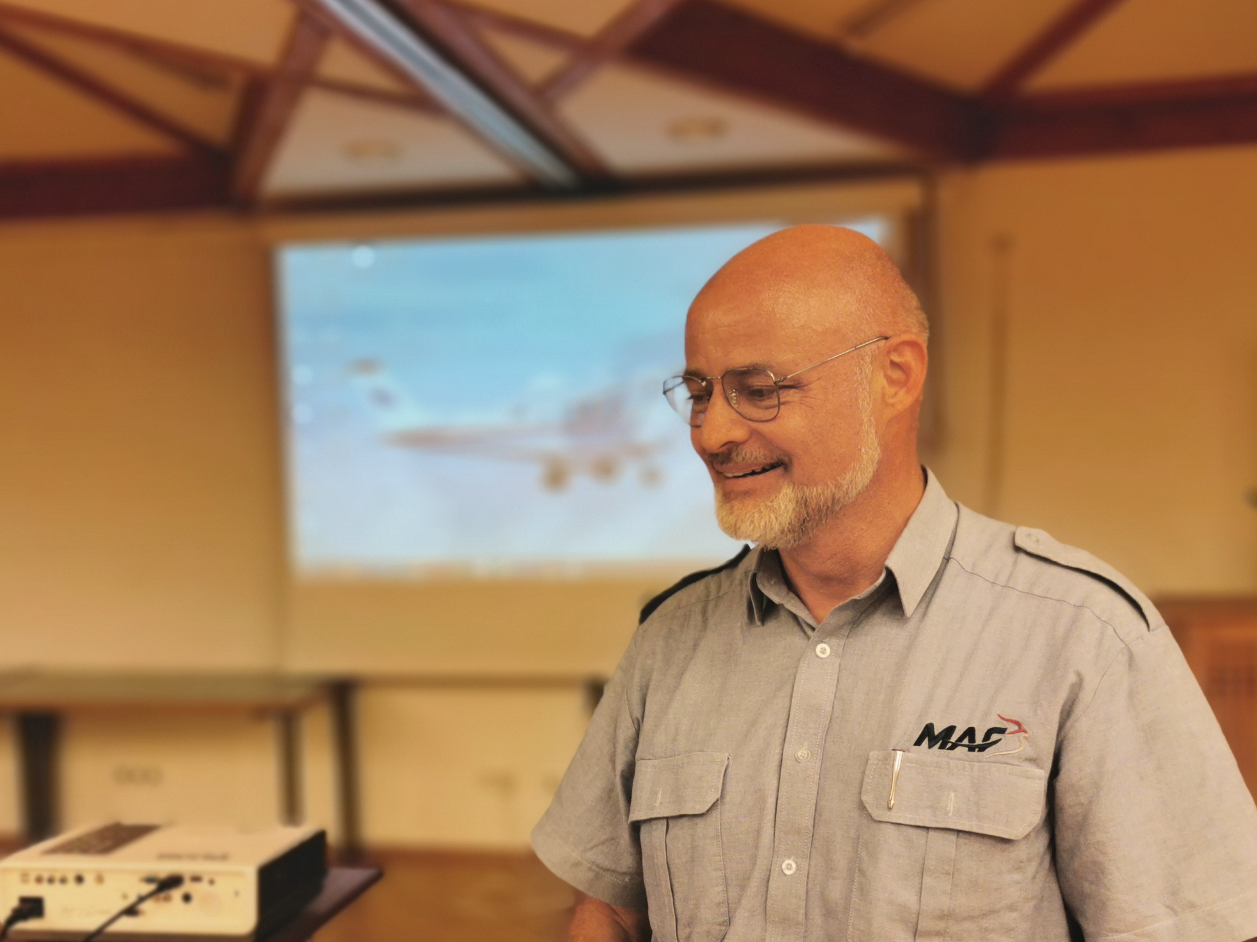 Volkher Jacobsen, Pilot und Ausbilder bei der MAF